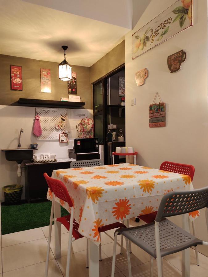 Апартаменты De Cozy Corner Suria Rafflesia Setia Alam Шах-Алам Экстерьер фото